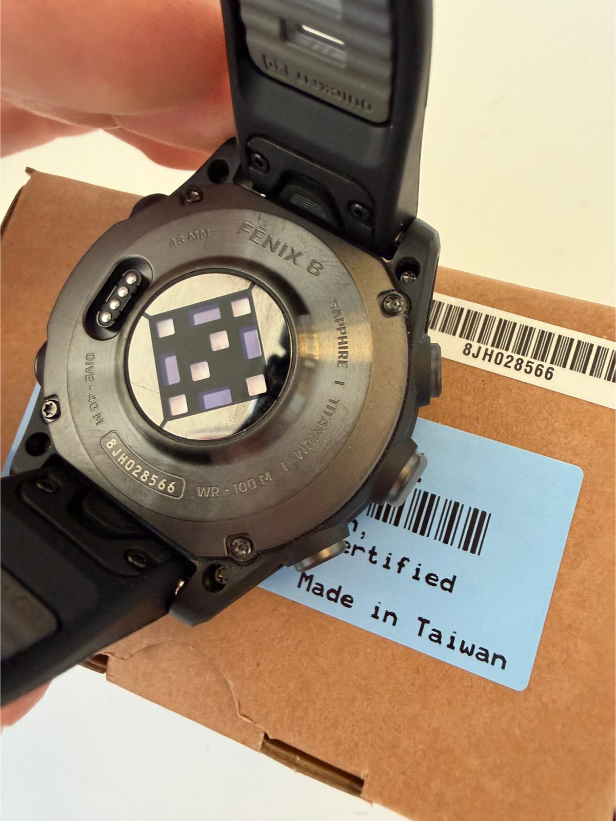 Garmin Fenix 8 43mm amoled/safira preto