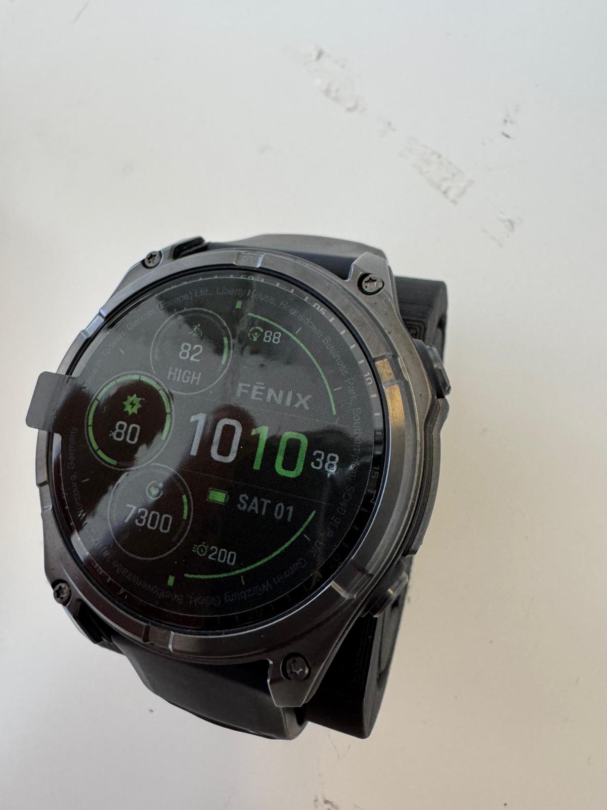 Garmin Fenix 8 47mm solar/safira preto