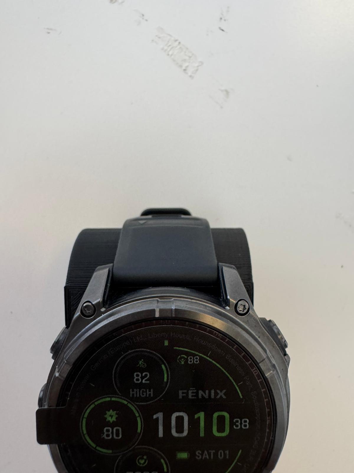 Garmin Fenix 8 47mm solar/safira preto