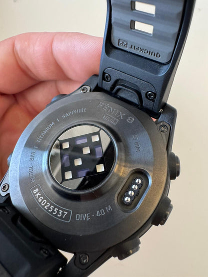 Garmin Fenix 8 47mm solar/safira preto