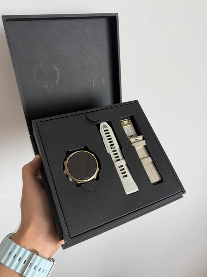 Garmin Fenix 8 43mm amoled/sapphire gold
